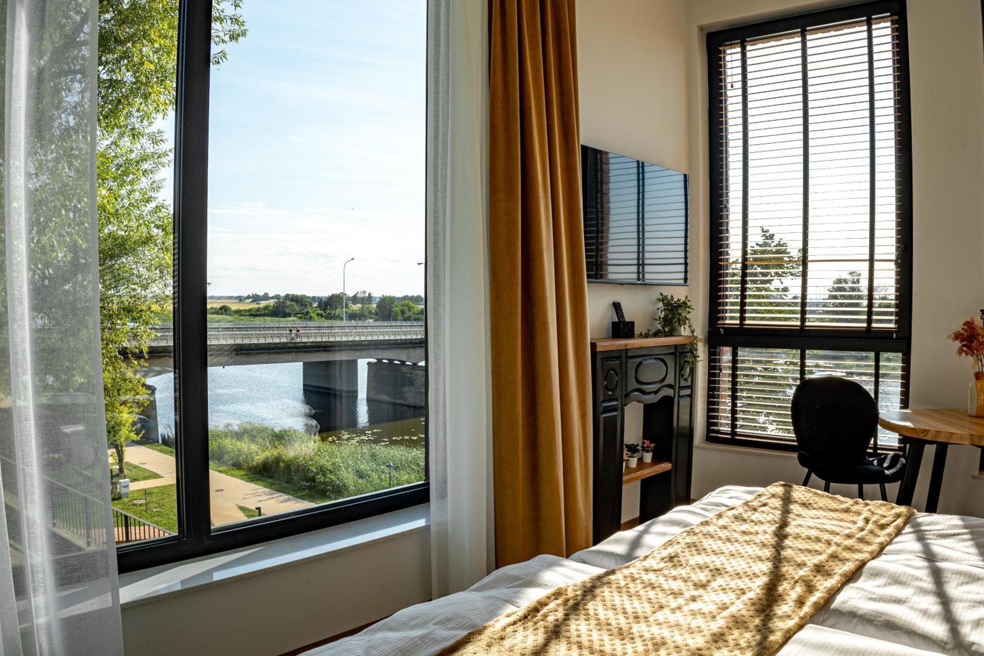 Spichlerz Malbork Apartment Bagian luar foto